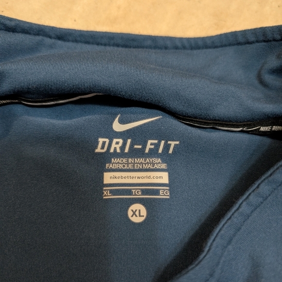 Nike Running Element Men's XL Blue Quarter-Zip Pullover - Picture 3 of 7